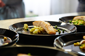 Fisch mit Blumenkohlstampf und Gemüse